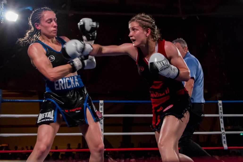 Championnat du Monde de Boxe Féminin Poids Plume Dim Dav photos